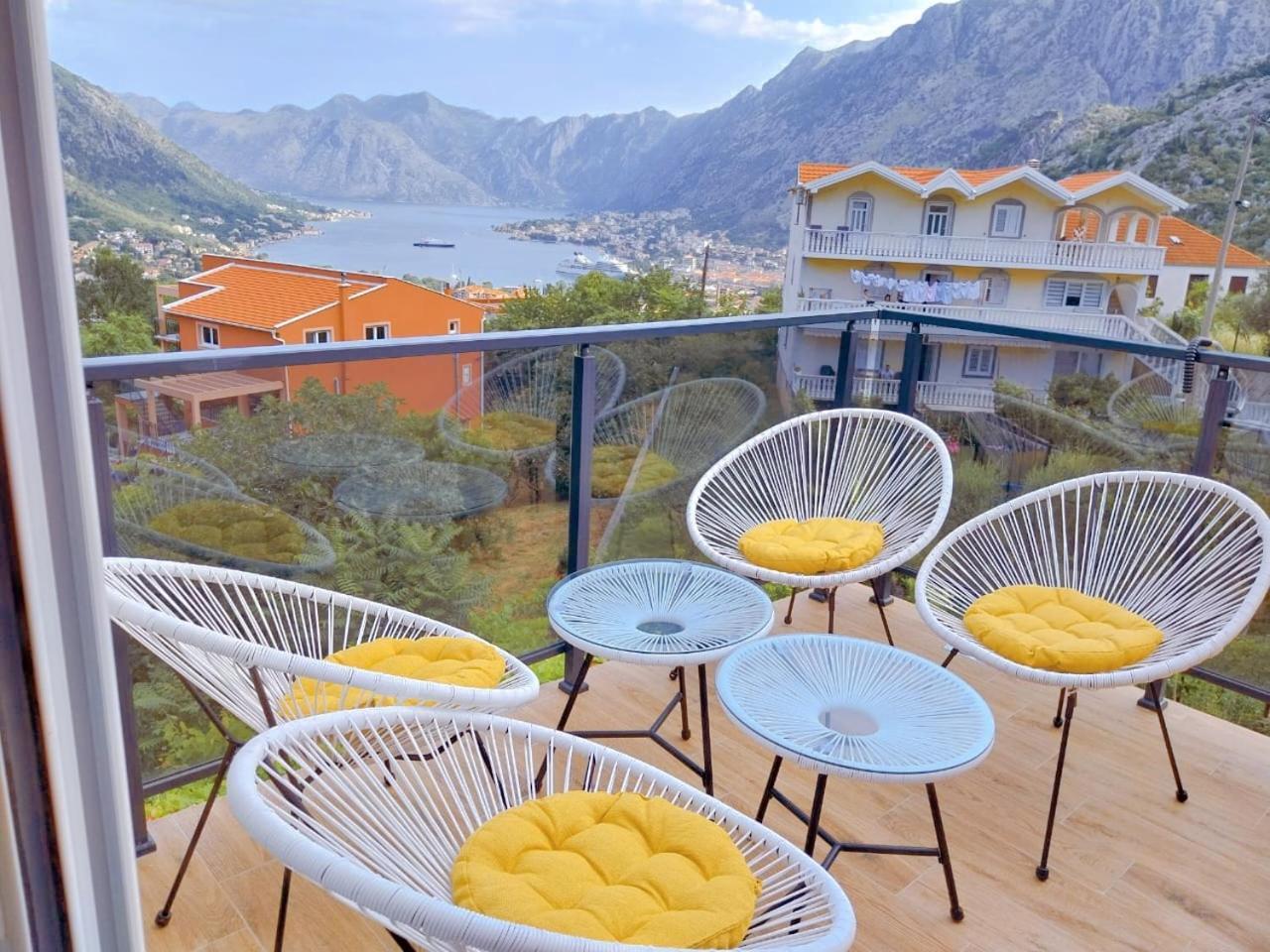 Apartment Dora Kotor Exterior photo