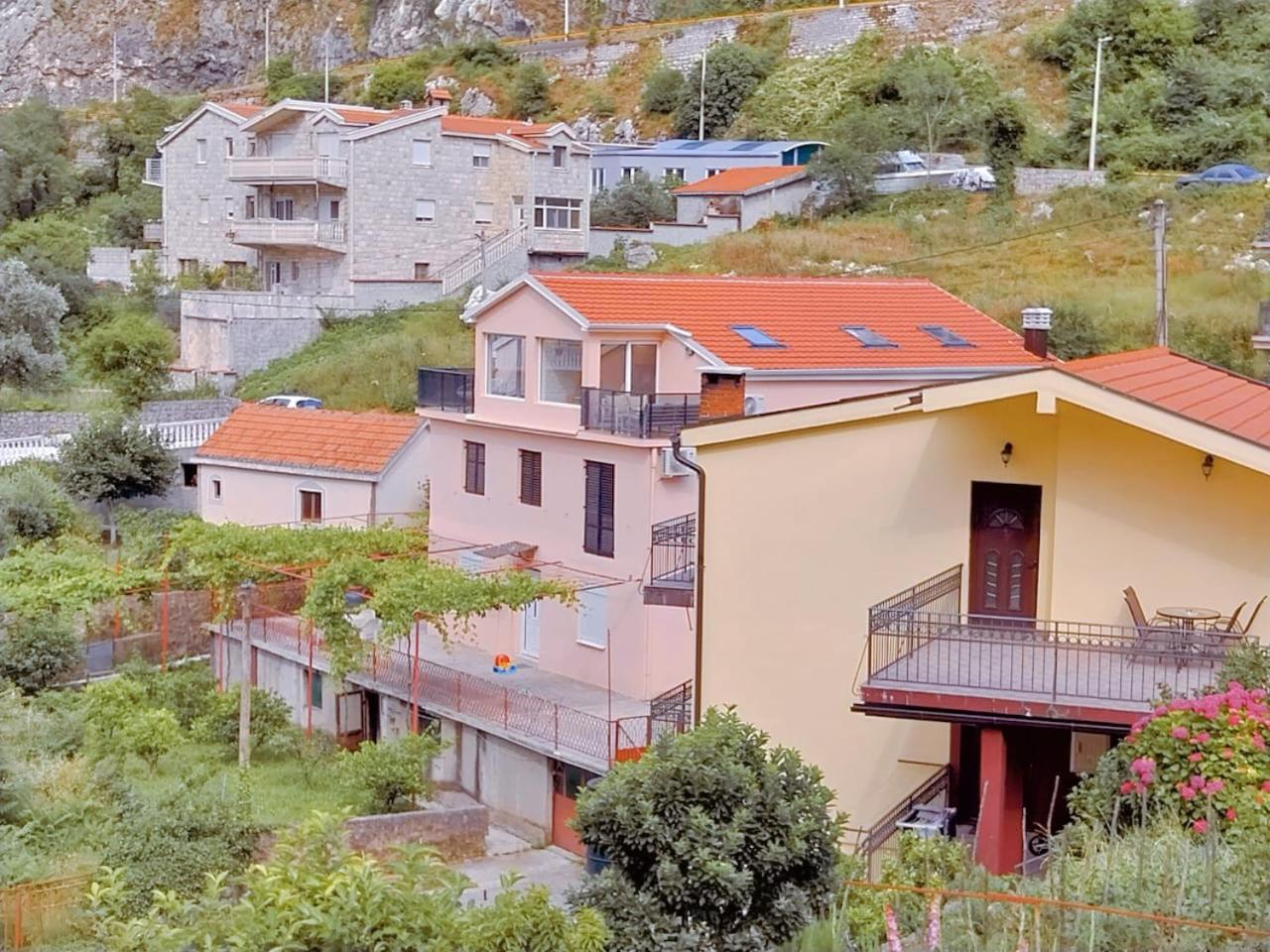 Apartment Dora Kotor Exterior photo