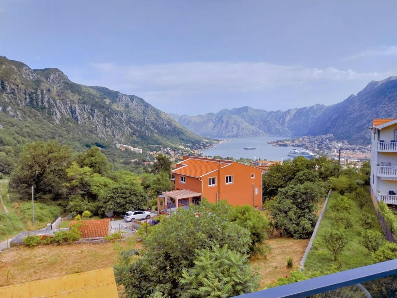 Apartment Dora Kotor Exterior photo